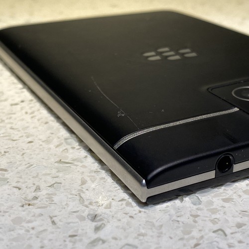 BlackBerry Passport Q30 (SQW100-1) 32GB 3GB RAM Unlocked Smartphone /DO - Picture 11 of 11