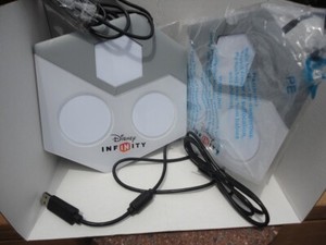 Disney Infinity Portal Base Pads (2) for Xbox 360 Model #INF-8032385, 1 figure