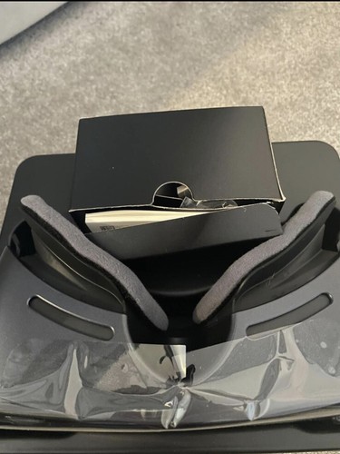 Samsung Gear VR SM-R325NZVAXAR Smartphone VR Headset - Picture 3 of 3