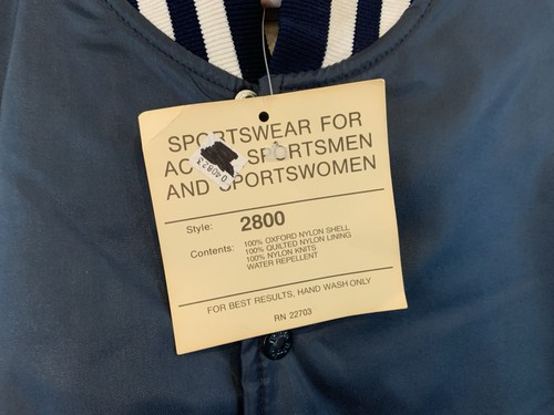 Vintage Birdie Satin Jacke Herren S blau Druckknöpfe gestreift Bänder 80’er Neu mit Etikett Neu aus altem Lagerbestand - Bild 4 von 11