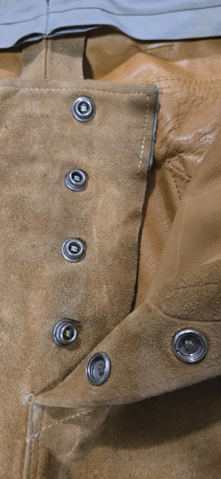 Pantalones de moto de cuero gamuza vintage pantalones de montar a presión raros años 40/50 Foto 3 de 4