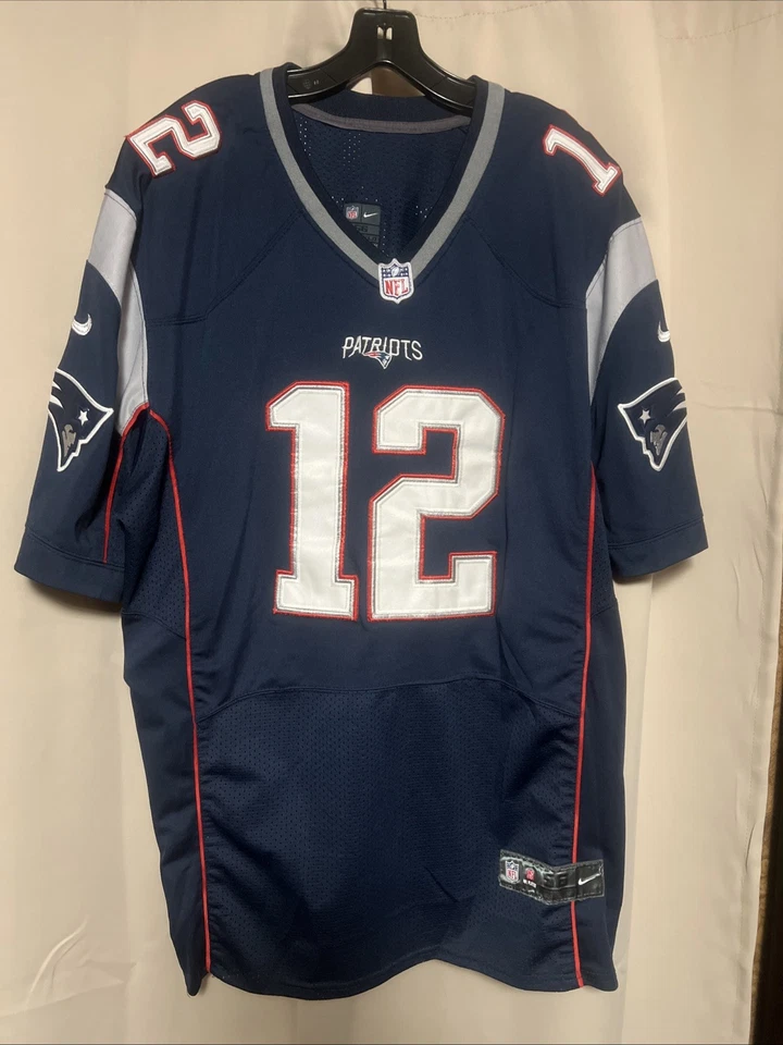 Tom Brady “ The Goat “ New England Patriots Authentic Jersey Vapor NIKE Size 56 - Image 2 of 2