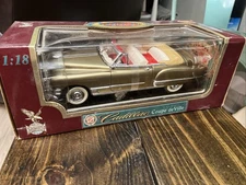 1949 Cadillac Coupe De Ville Road Legends 1:18 Collection