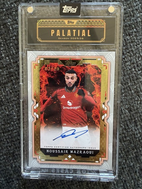 Topps Palatial Manchester United Noussair Mazraoui - On Card Autograph  07/20