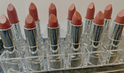 2 bundle Rimmel Moisture Renew Lipstick 200 Latino/ imperfect smudged