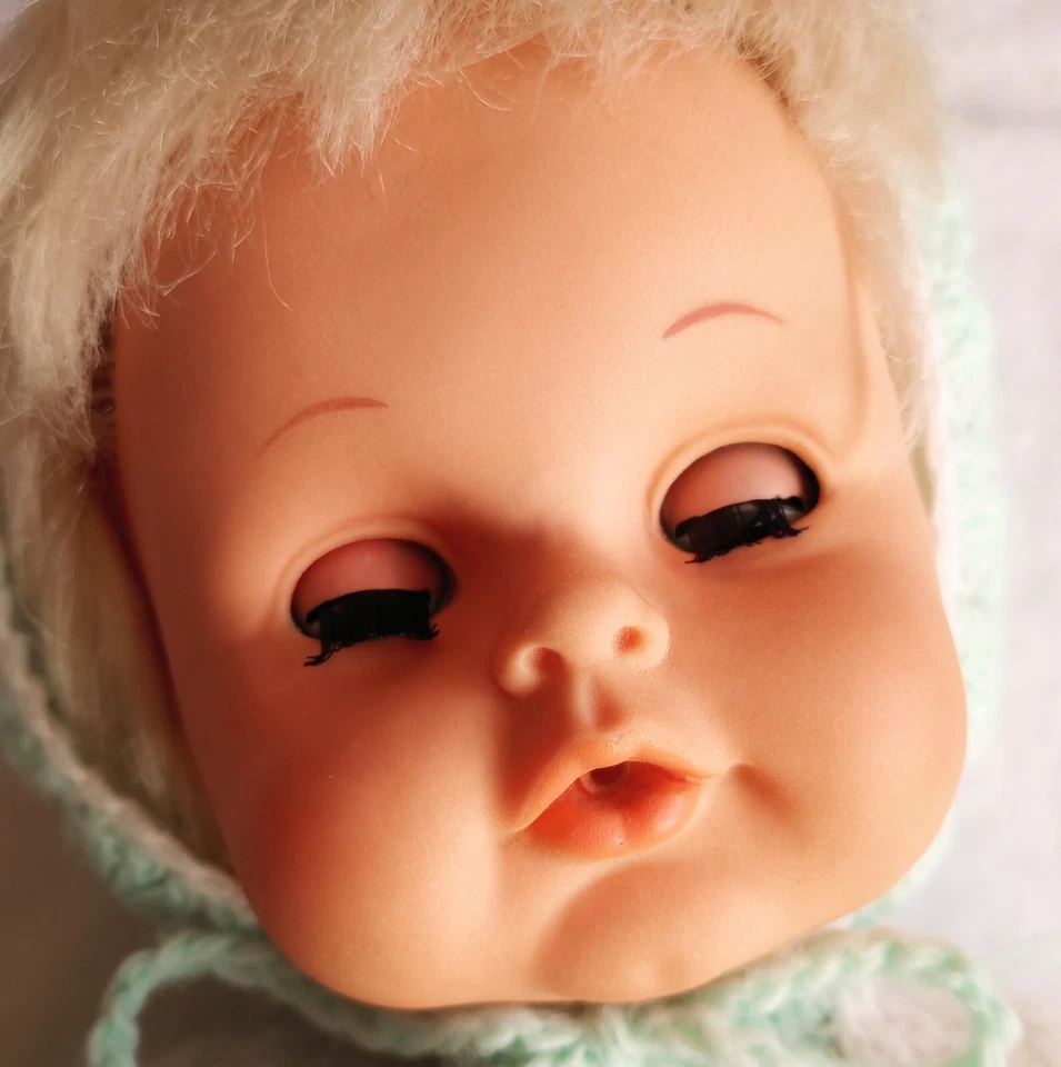 Vtg1970s "Boo Hoo" Baby Doll 20" Blonde Hair Soft Body Goldberger Not Working - Image 4 of 4