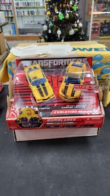 NIB 2007 BUMBLEBEE AUTOBOT TRANSFORMERS EVOLUTION OF A HERO CAMARO TARGET 2 PACK