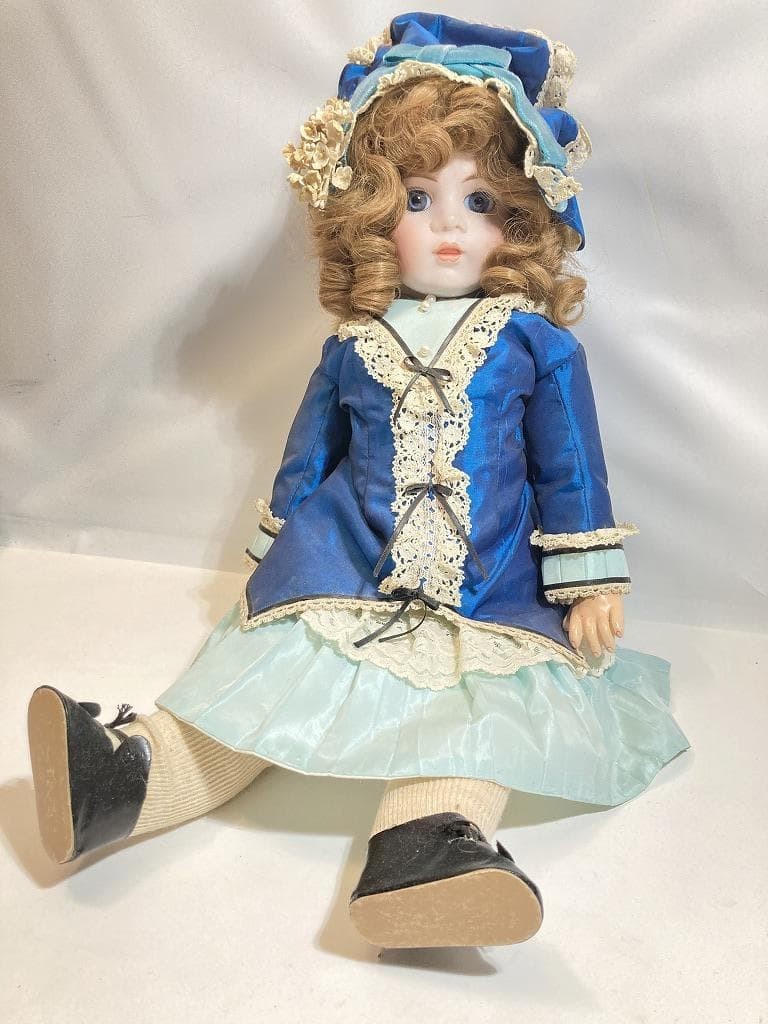BRU Irmas 81 Shepherd Bisque Doll Western Figure 53cm Used