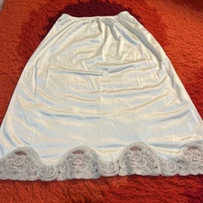 Vtg Vanity Fair Women's Half Slip IVORY Nylon Lace Small Tall TT USA Made