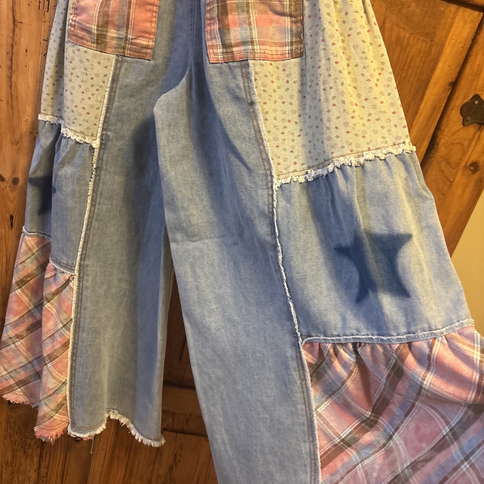 Pol Patchwork Flared Women’s Light Wash Jeans Wit… - image 6