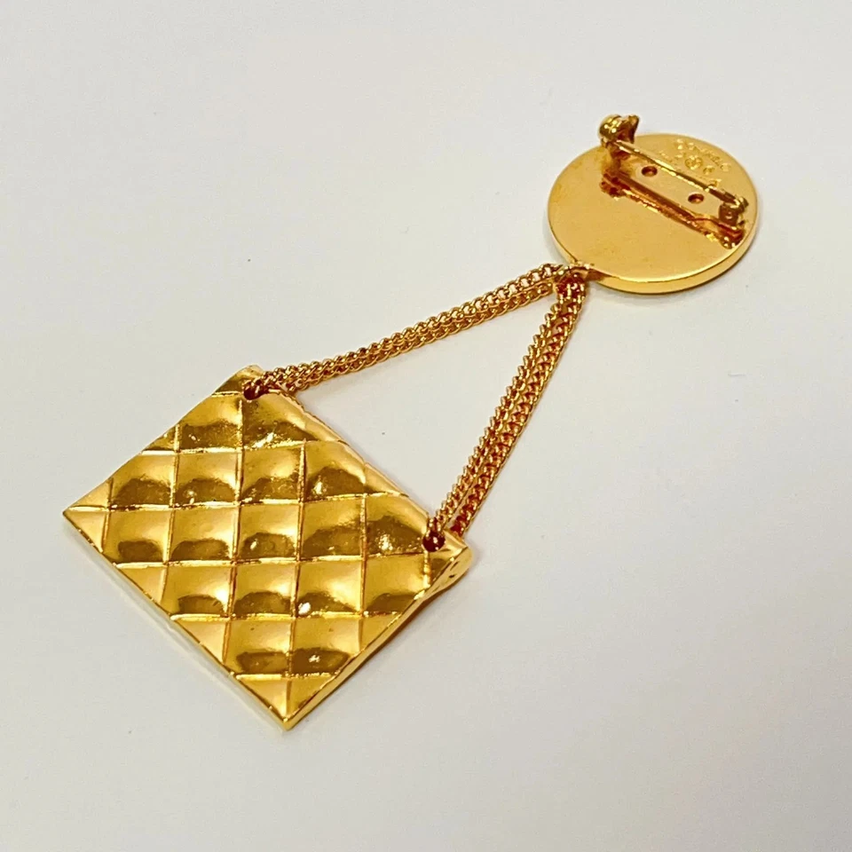 Broche Bolso Chanel Coco Mark Matelasse Dorado Vintage GP Accesorio Buen Estado Foto 3 de 4