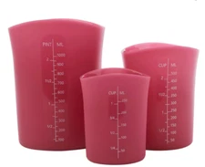*Curtis Stone Set of 3 Silicone Measuring Cups - Red