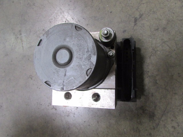 Maserati Granturismo, Anti-Lock Brake Control, Used, P/N 210228