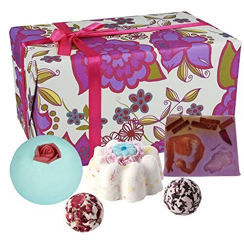 Bomb Cosmetics Vintage Velvet Handmade Wrapped Bath & Body Gift Pack Contains... - Picture 1 of 4