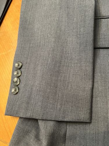 Jos. A. Bank 40S (34 W) Grey Wool Suit, Jacket and pants, Tailored Fit - Picture 6 of 9