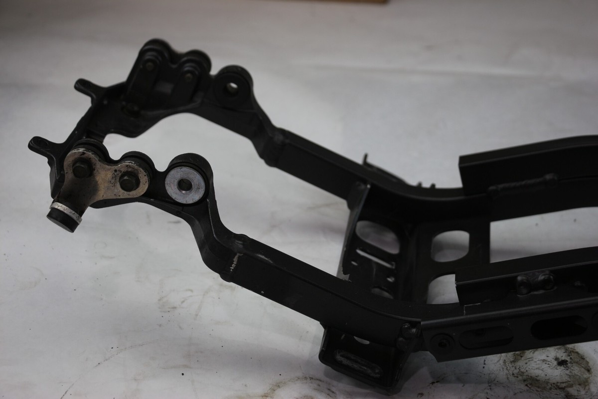 2005 2006 KAWASAKI NINJA ZX6R 636 STR8 REAR SUB FRAME BACK TAIL