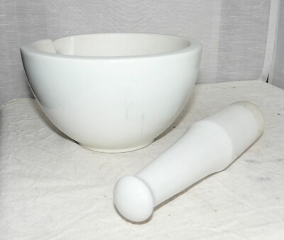 Mortier pilon porcelaine épaisse pharmacie apothicaire médecine - Décoration Mortier pilon porcelaine épaisse pharmacie apothicaire médecine - Décoration