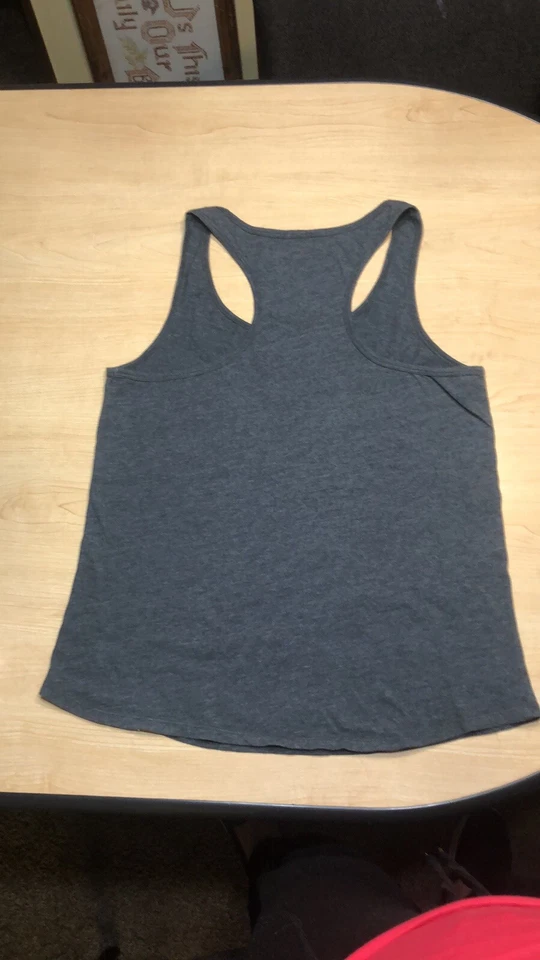 Camiseta sin mangas para mujer Chin Up Apparel talla L espalda deportiva ¡funcionará por vino! Divertido Foto 3 de 4