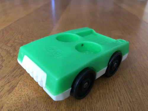 VINTAGE 1970s FISHER PRICE LITTLE PEOPLE 2 SEATER GREEN CAR USA MADE TOY