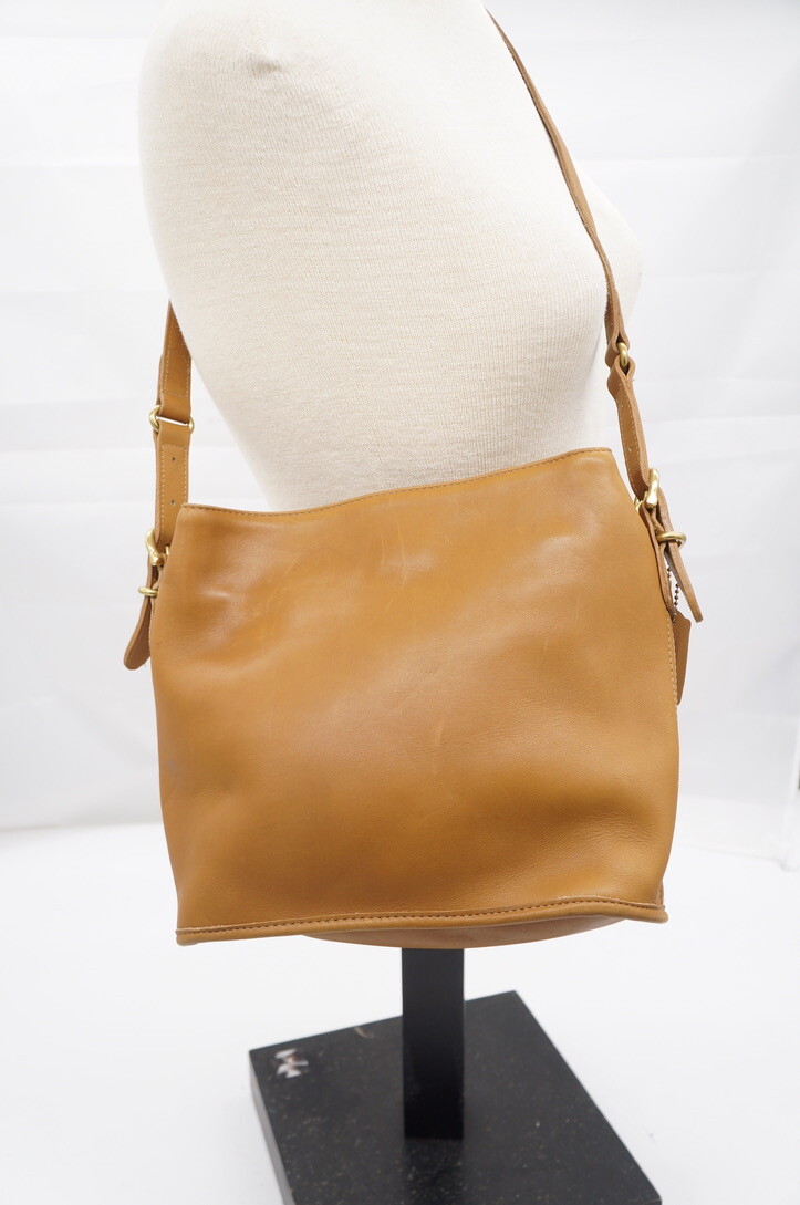 Vintage leather Equestrian bucket bag Coach 9809 Le… Gem