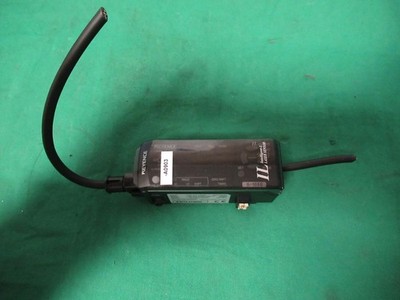 Keyence IL-1050 Intelligent-L Laser Sensor, Messverstärker