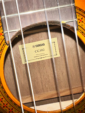 Yamaha CG102 Classical Nylon 6-String 4/4 Right-Handed Rosewood Brown