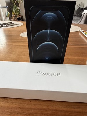 iPhone 12 Pro Max 256GB Pazifikblau Plus Apple Watch Series 7 45mm Midnight Alu