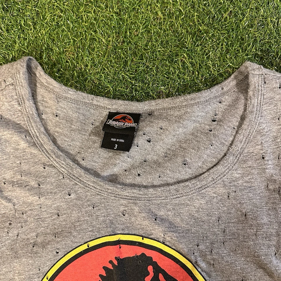 Jurassic Park 25th Anniversary Graphic T-Shirt Gray W/ Holes Sz 3 Womens - Image 3 of 4