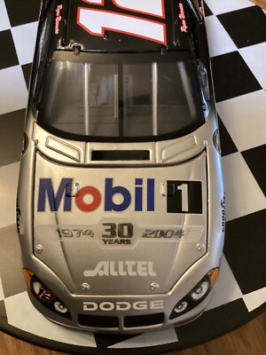 NASCAR Lionel Action Platinum - Ryan Newman - Toyota 1/24 - Autographiée