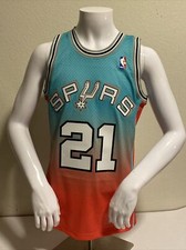 Ultimate San Antonio Spurs Collector and Super Fan Gift Guide 55