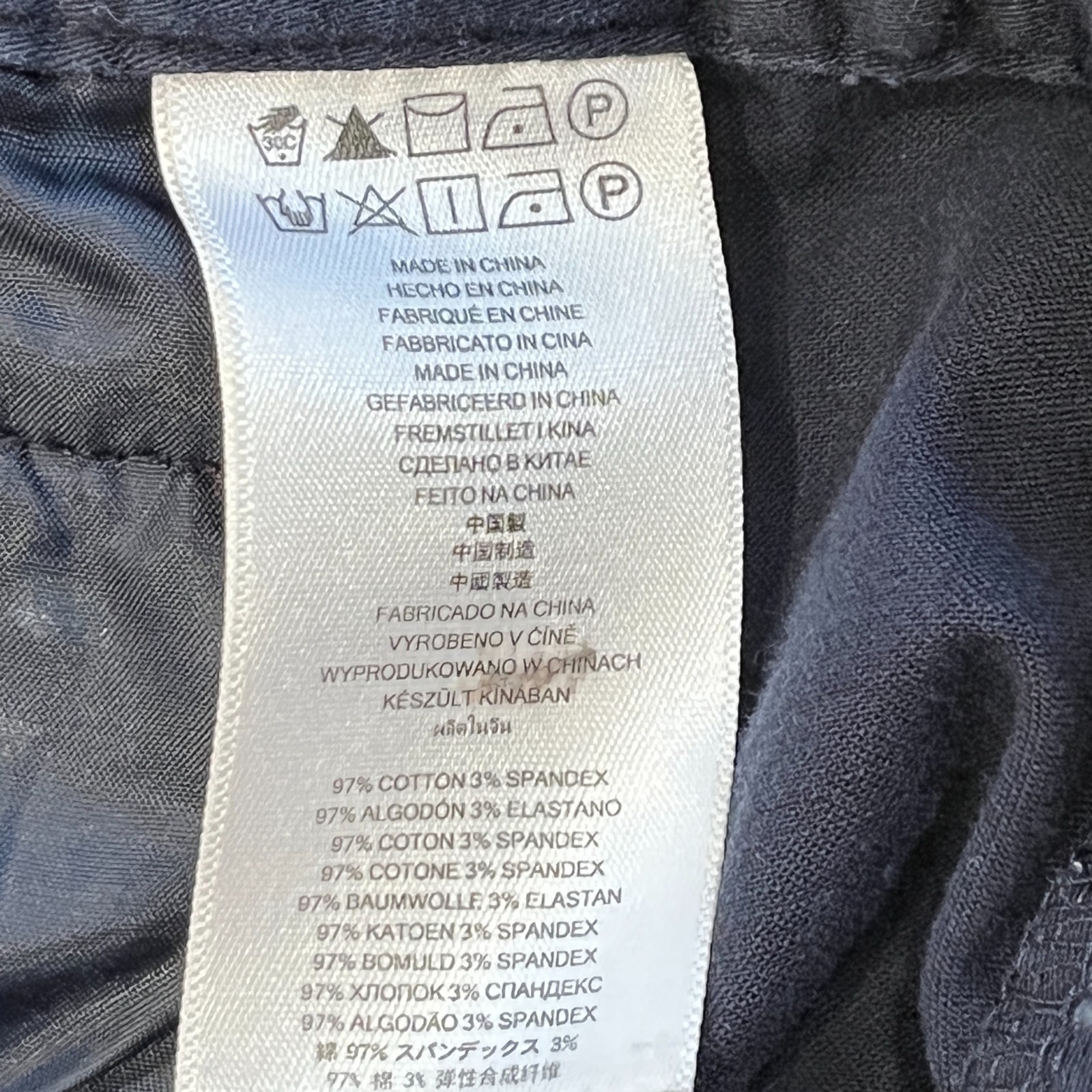 Michael Kors Navy Blue Shorts Size 4 Zip Pockets 8" inseam Summer Vacation thumbnail 4