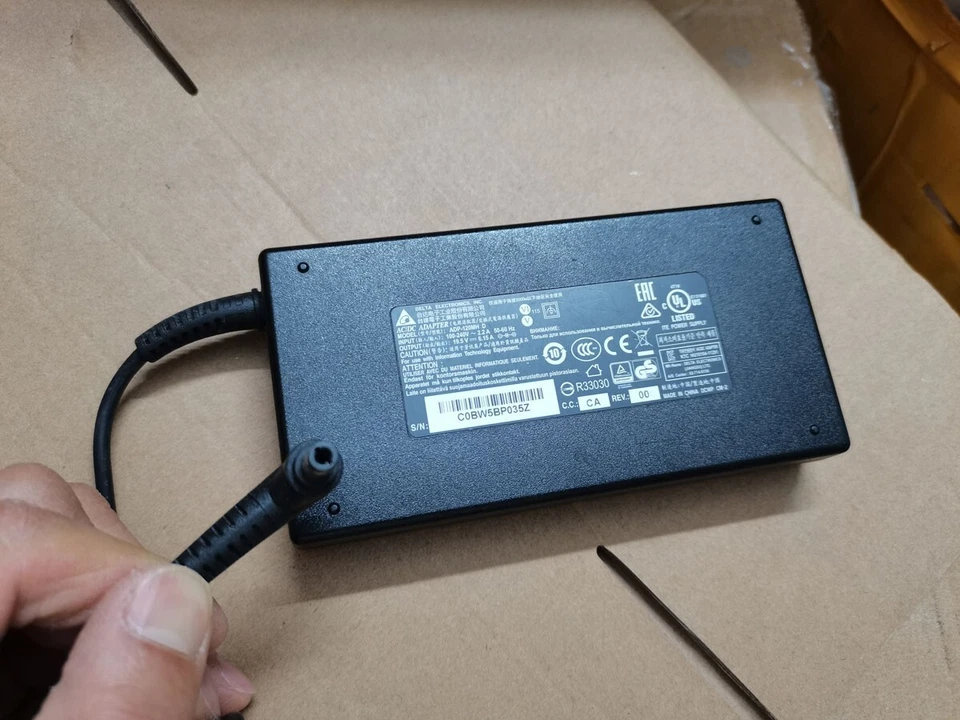 Adaptador de CA Delta 19.5V 6.15A 120W ADP-120MH D para MSI GE72 6QE Apache Pro OEM Foto 2 de 4