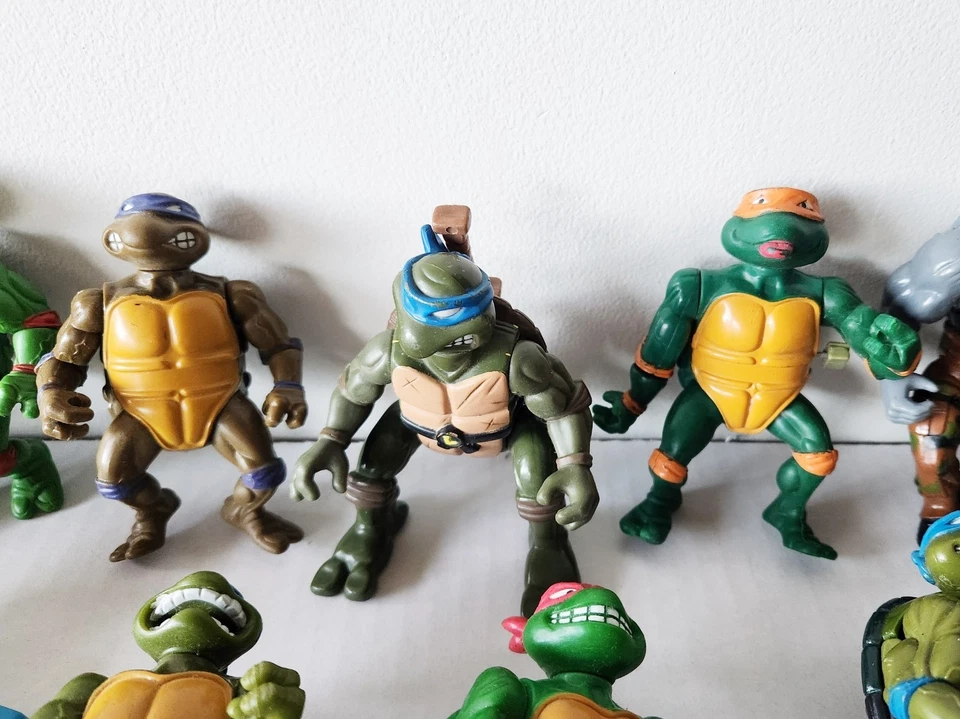 Huge TMNT Vintage Action Figure Lot – 27 FIGURES + Accessories 80s 90s Playmates - Image 3 of 4