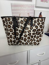 Coach Leopard Print Large Tote Double Handles Open Top Zip Pockets Charm