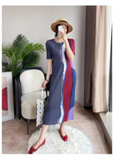 Brand New Pleated Style Pleated Short Sleeve Dress with Geometric Print