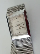 VINTAGE ELECTRIC TIMEX WATCH SILVER DESIGN QUARTZ NEEDS BATTERY NR