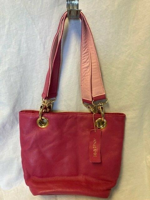 Pink Apt. 9 leather handbag with gold hardware in great condition