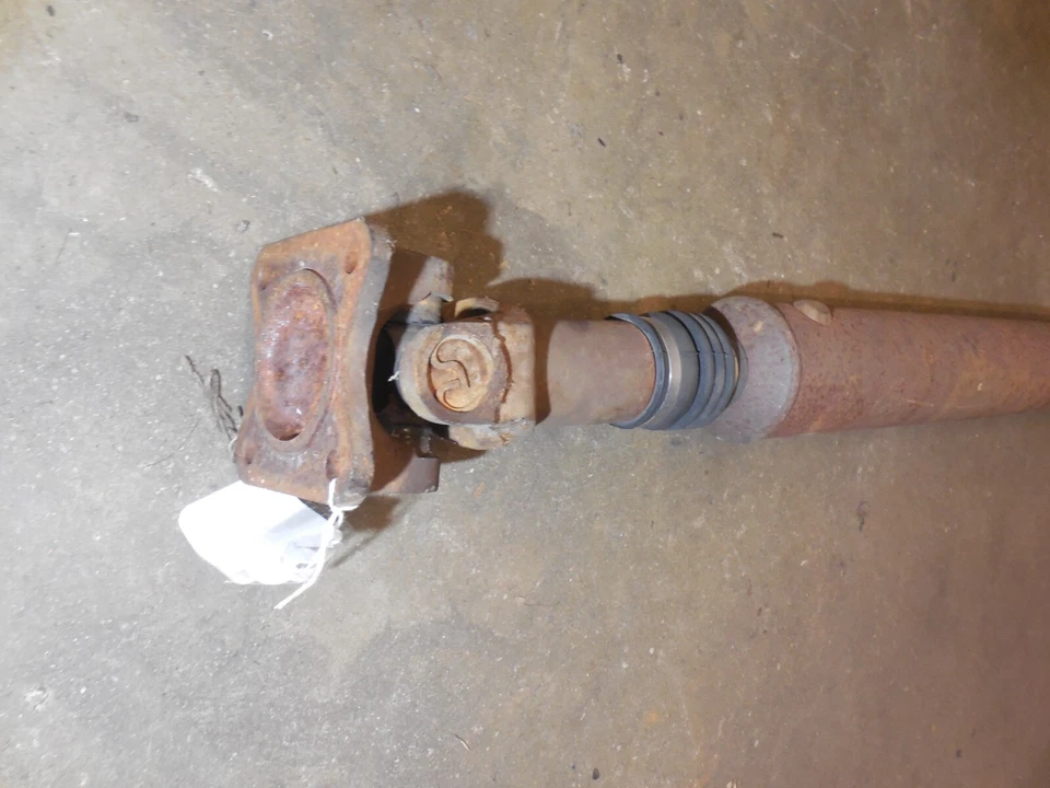 Rear Drive Shaft 8972321702 2001-2002 Isuzu Amigo Rodeo 2 DOOR Auto Trans 6CYL - Image 2 of 4