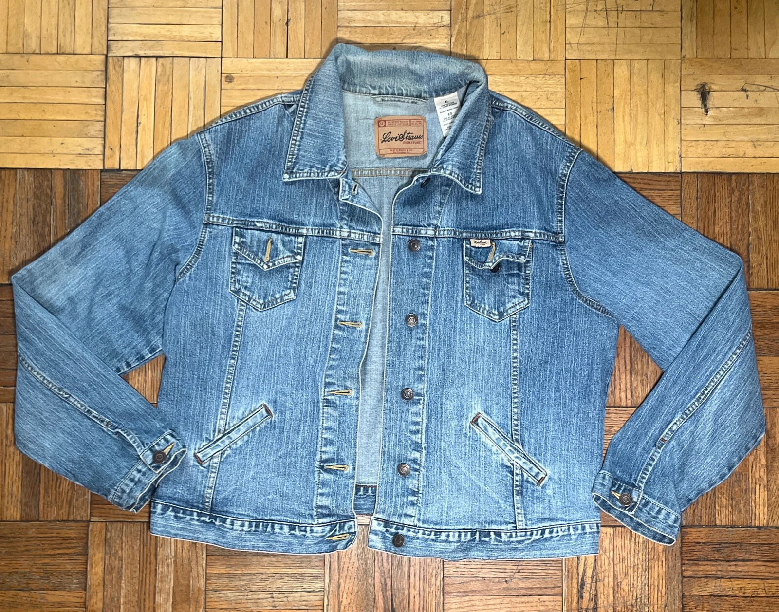 Levi's Strauss Denim Jean Jacket Women’s button up Size XL