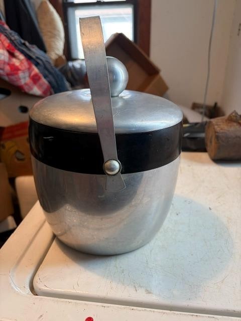 Vintage KROMEX Enduringly Beautiful Heavy Aluminum Ice Bucket 1950s