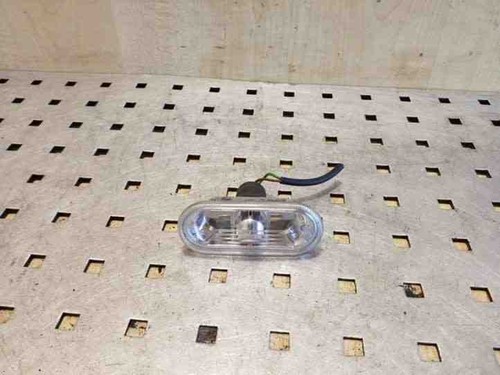 VW PASSAT B5 3B2 Kotflügelblinker vorne rechts 1J0949117 1.80 Petrol 26093275