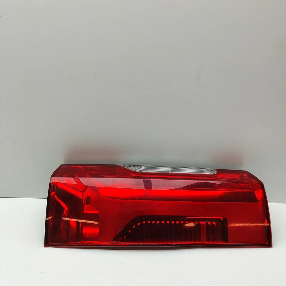 Luz trasera derecha MERCEDES-BENZ SPRINTER 3,5-t furgoneta 907, 910 A9108200100 - Imagen 2 de 4