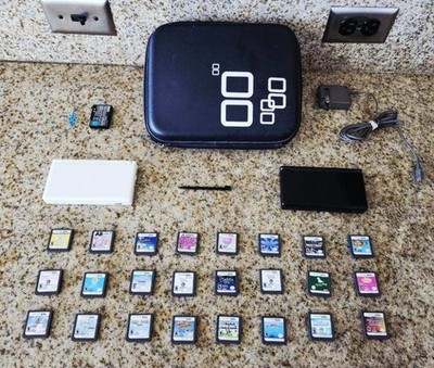 MEGA Nintendo DS Lite Set 2 DS's / Charger/ 20 Games (READ THE DESCRIPTION PLZ)