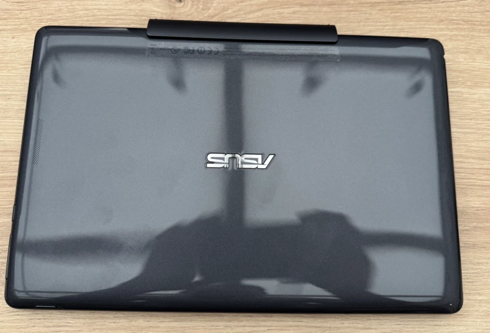 ASUS Transformer Book T100TAF 2-in-1 Tablet / Laptop - Bild 3 von 4