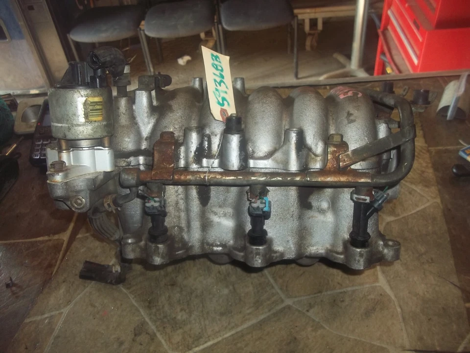 00-04 RODEO 00-02 PASSPORT TROOPER V6 colector de admisión superior inferior con rieles de combustible Foto 4 de 4