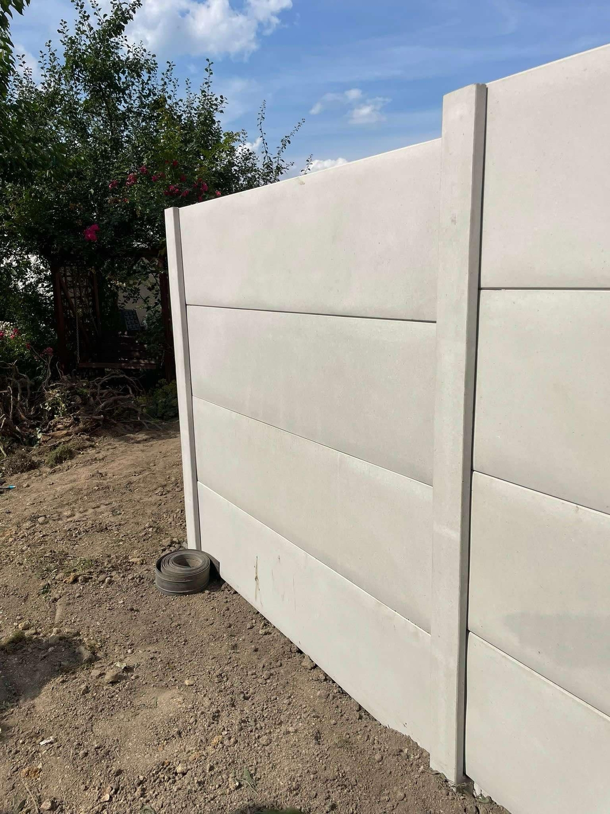 Picture 1 of 23