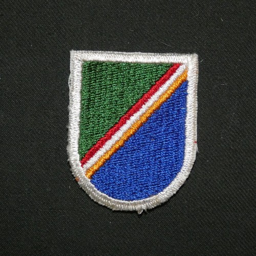 Original US Army HQ Ranger Regiment Obsolete Beret Flash (cut edge)