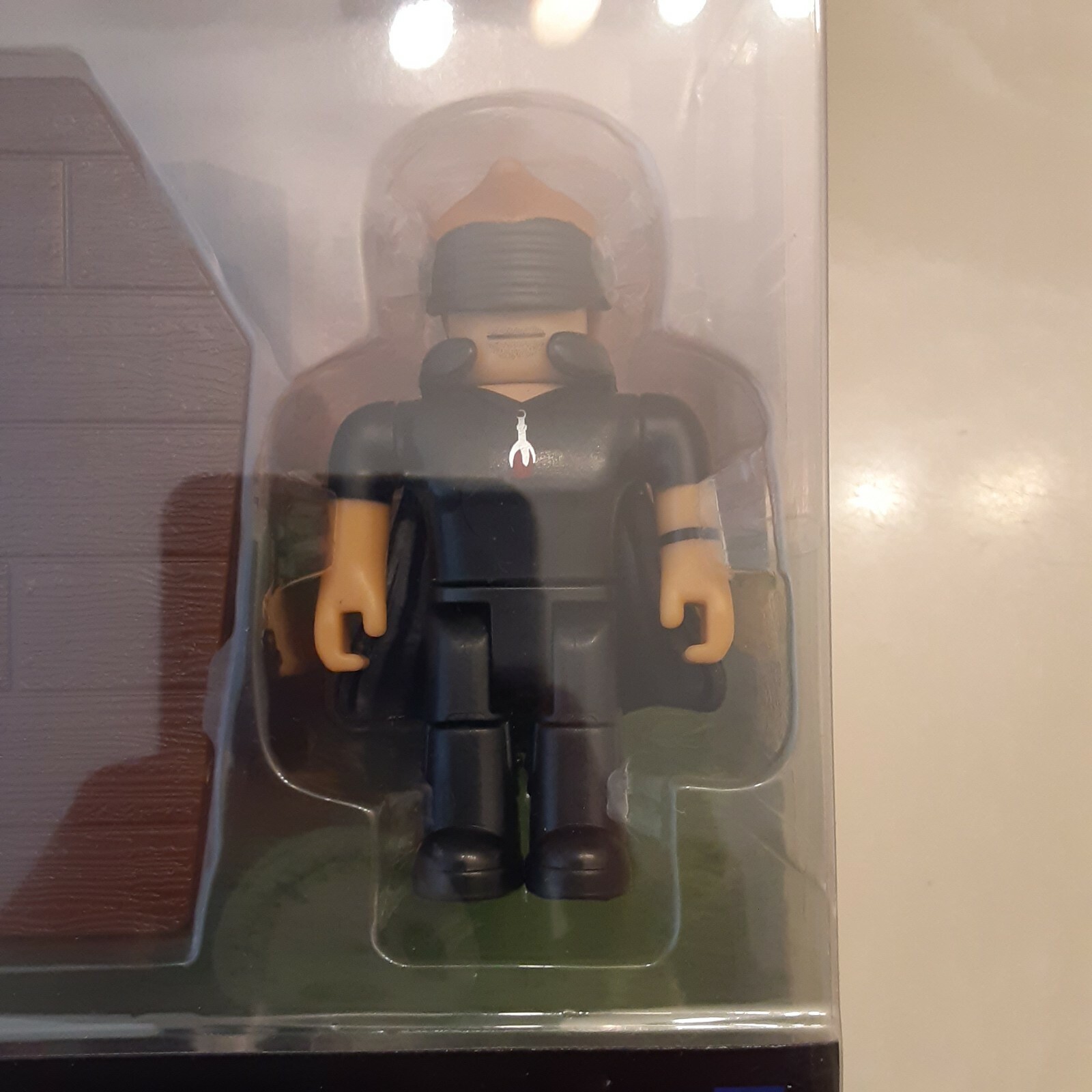 Roblox Vampire Hunters 3 Action Figures And Virtual Code Rare New Sealed