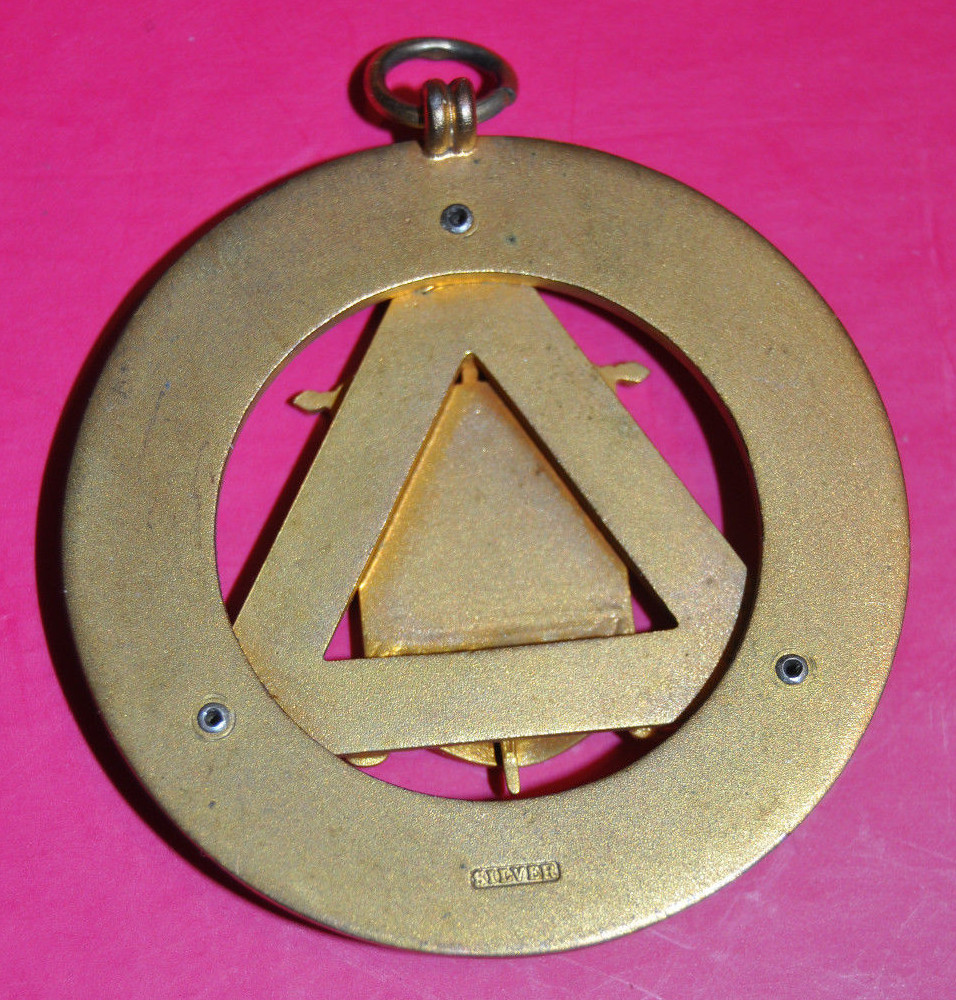 Yorkshire Past Provincial Assistant Grand Standard Bearer Chapter jewel