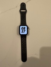 Apple Watch Nike SE Generation 40mm Aluminum - GPS / Wi-Fi - Space Gray